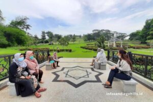 Jembatan penghubung antara Al Maajid dan Al Jamil
