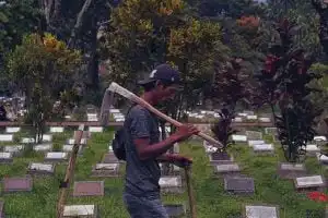 bandung kekurangan tanah makam